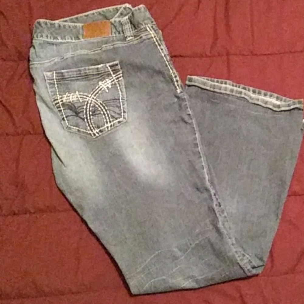 Maurice. 22 long 👖 jeans